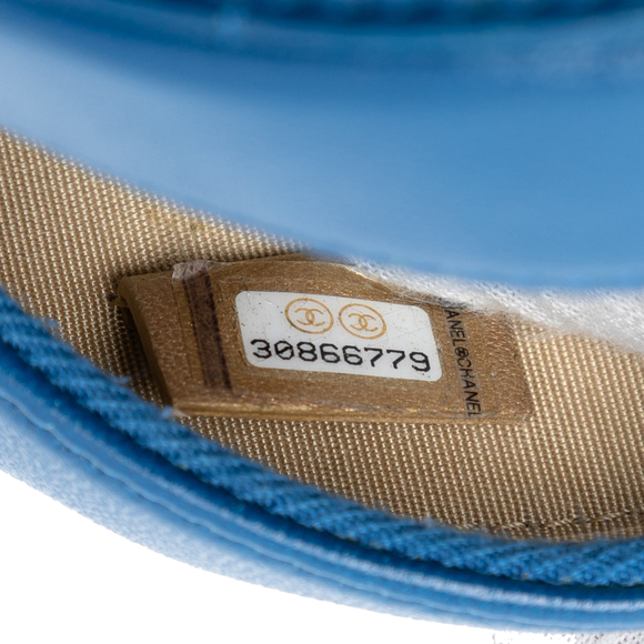 Pre-Loved Chanel CC Quilted Lambskin Pearl Crush Round Clutch with Chain - Picture 6 of 7